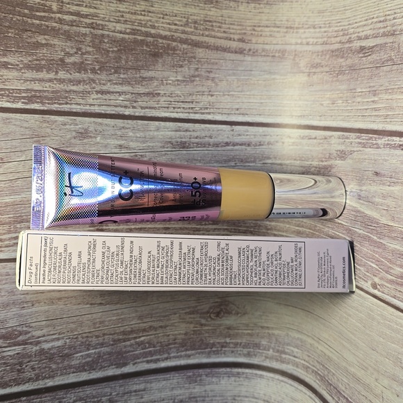 It CC+ Illumination SPF 50+ Light Exp 5/25 NIB 32ml** - Picture 2 of 3
